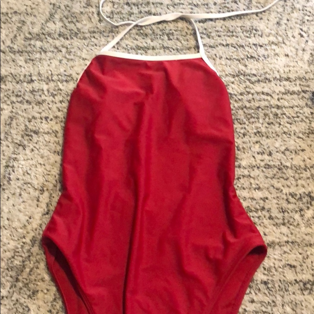 One piece swim